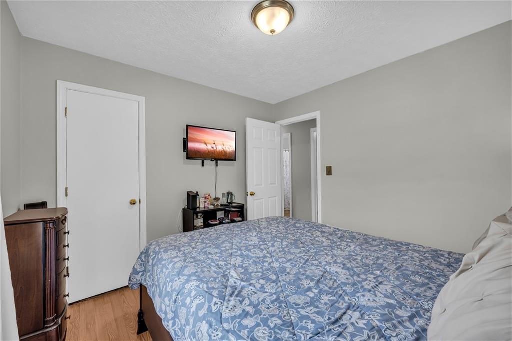 999 Simonton Glen Drive, Lawrenceville, Georgia image 31