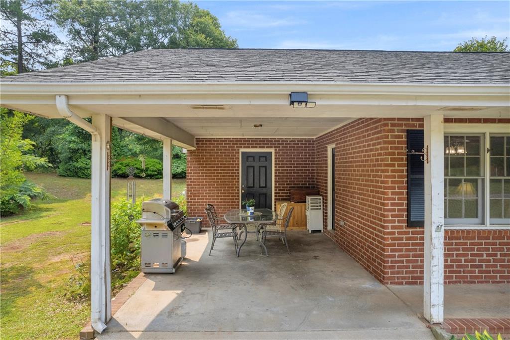 999 Simonton Glen Drive, Lawrenceville, Georgia image 14