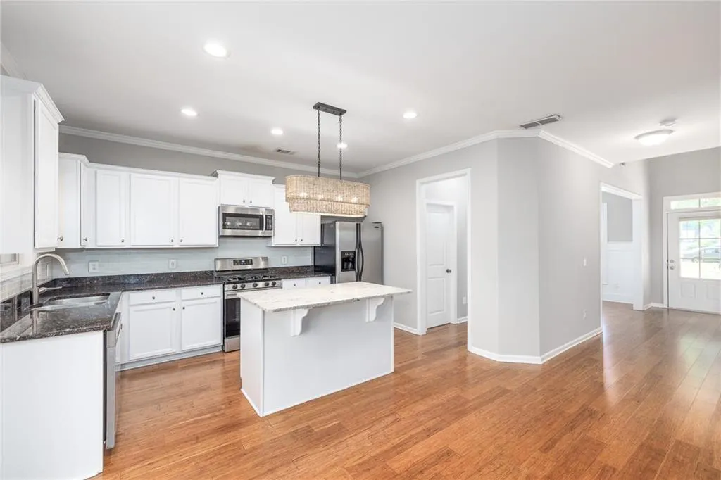 Woodstock, Georgia 30189, United States, 4 Bedrooms Bedrooms, ,3 BathroomsBathrooms,Residential,Active,81195