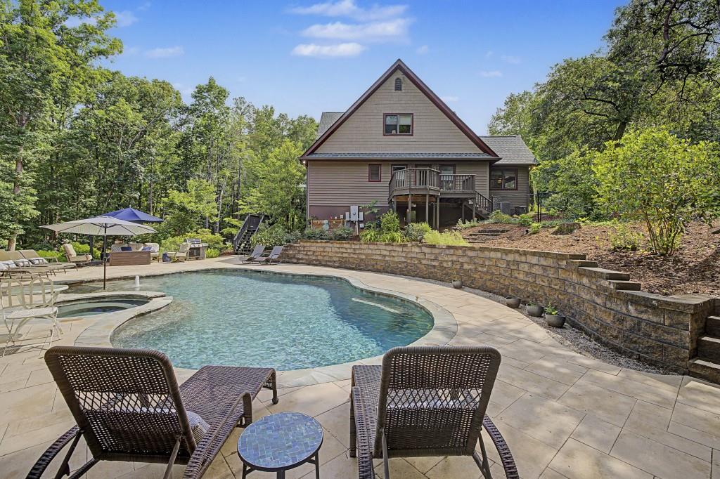 151 Hickory Pointe Drive