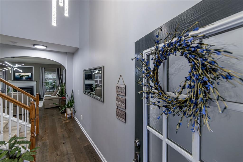 2910 Cross Creek Drive