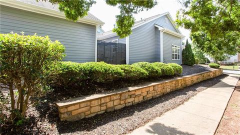 A home in Fairburn