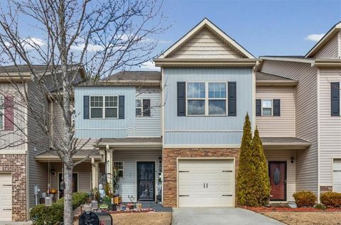Townhouse For Sale - 561 Oakside Pl Pl<br/> Acworth, GA 30102
