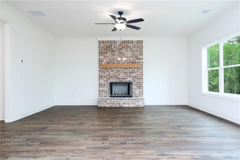 1020 COTTONWOOD Lane