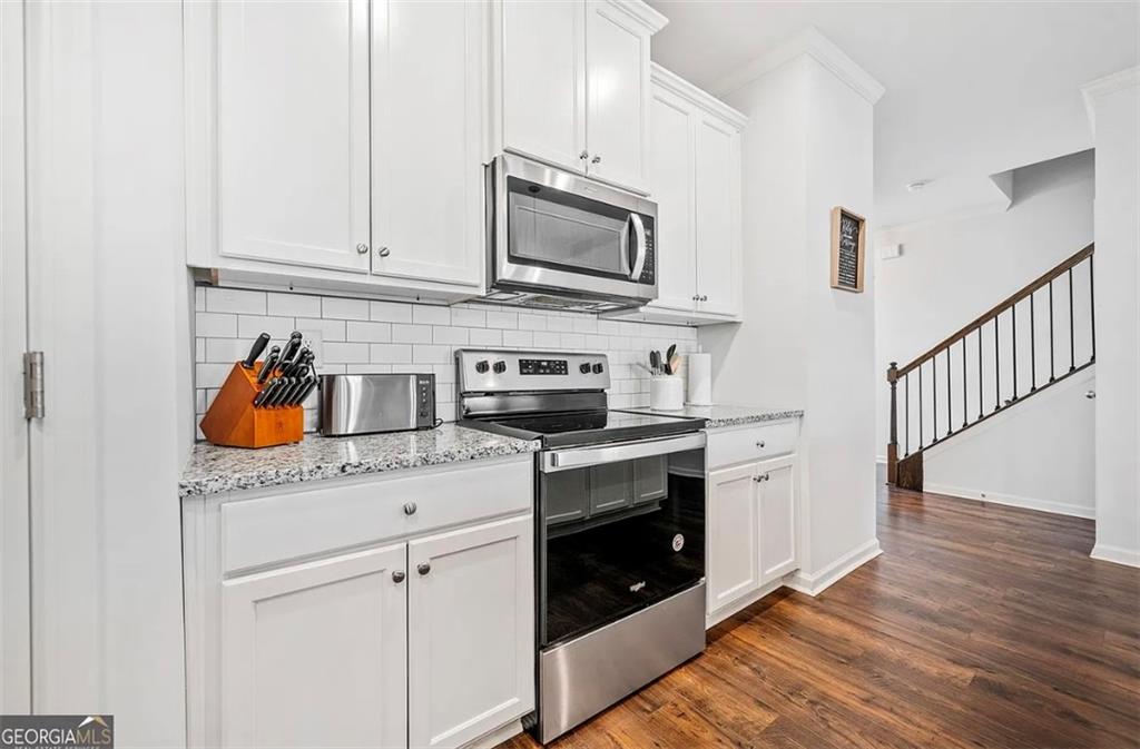 5634 Parkview Lane, Flowery Branch, Georgia image 3