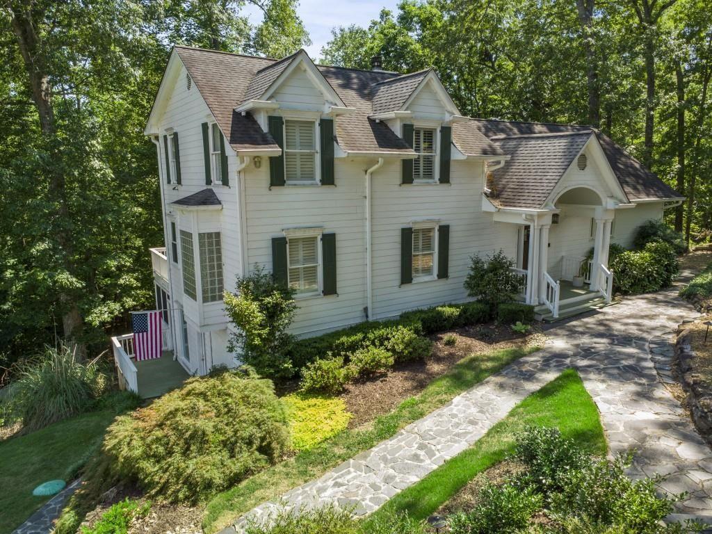 380 Fredericks Cove
