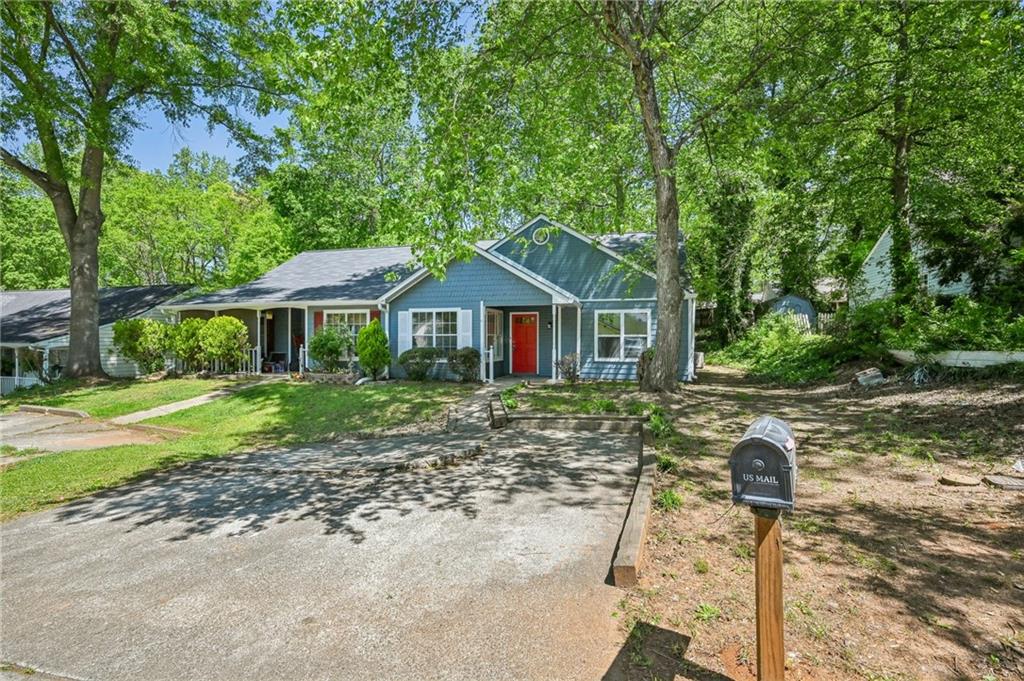 5126 Farm Place Drive, Woodstock, Georgia image 2