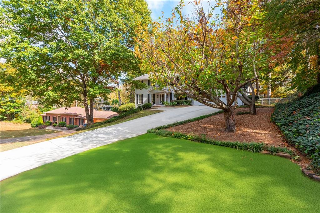 870 Richmond Hill Drive, Marietta, Georgia image 4