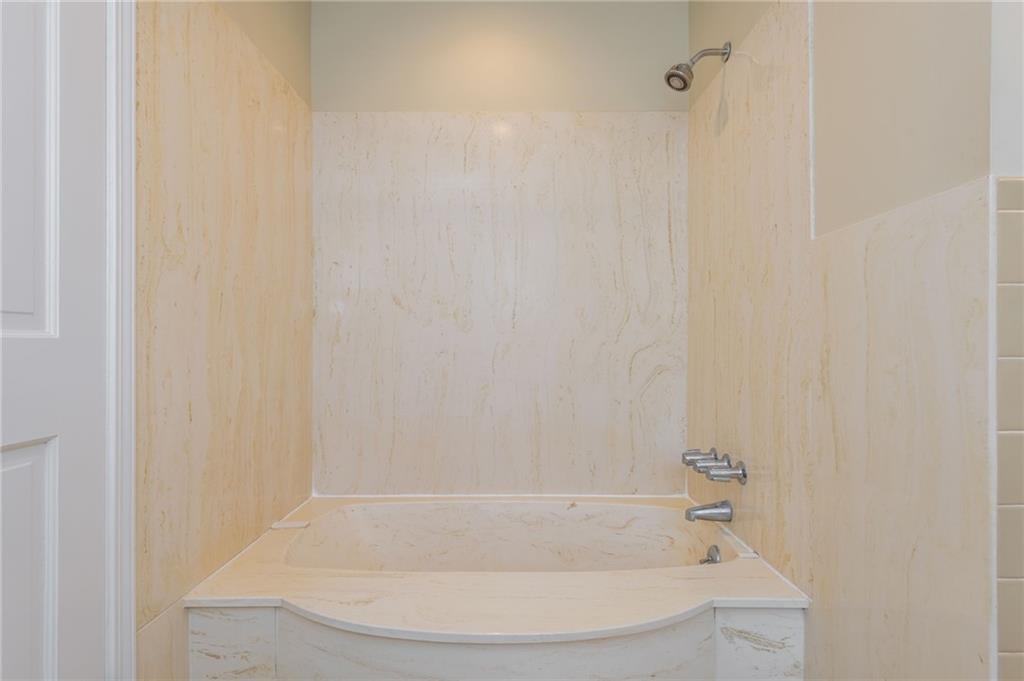 870 Richmond Hill Drive, Marietta, Georgia image 38