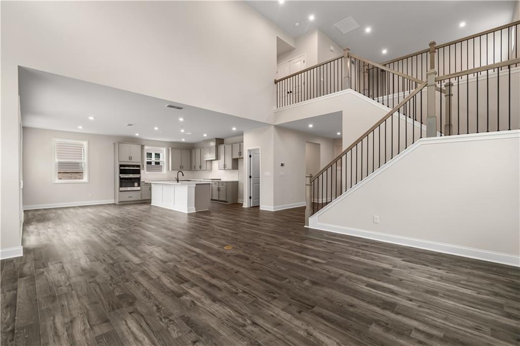 727 Crossroad Court