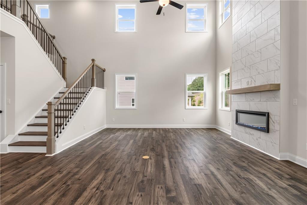 727 Crossroad Court