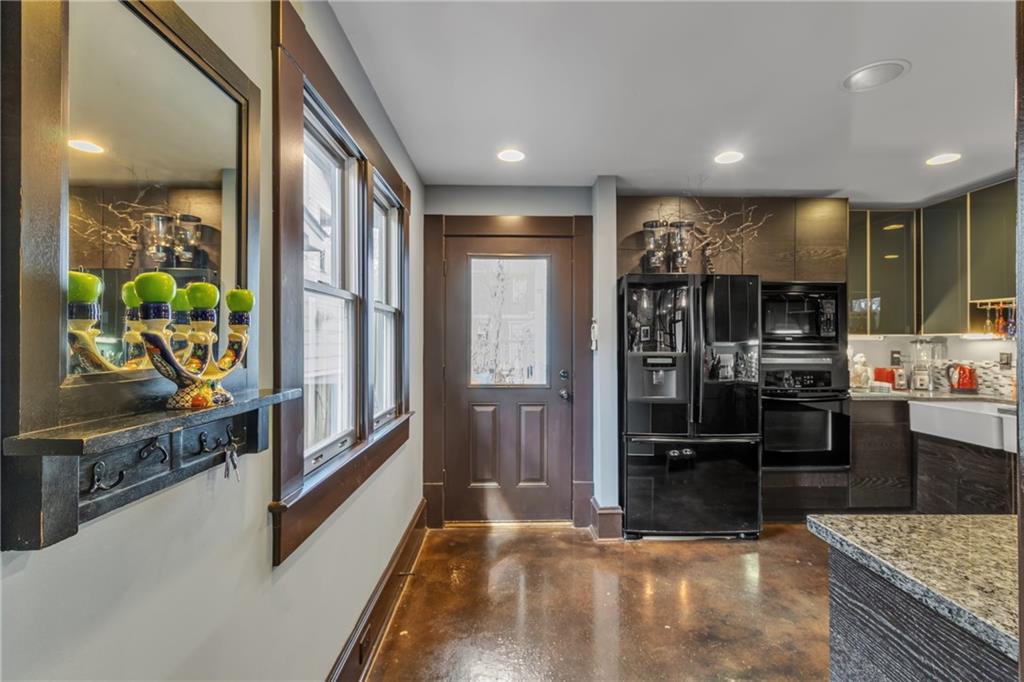 586 Auburn Avenue NE