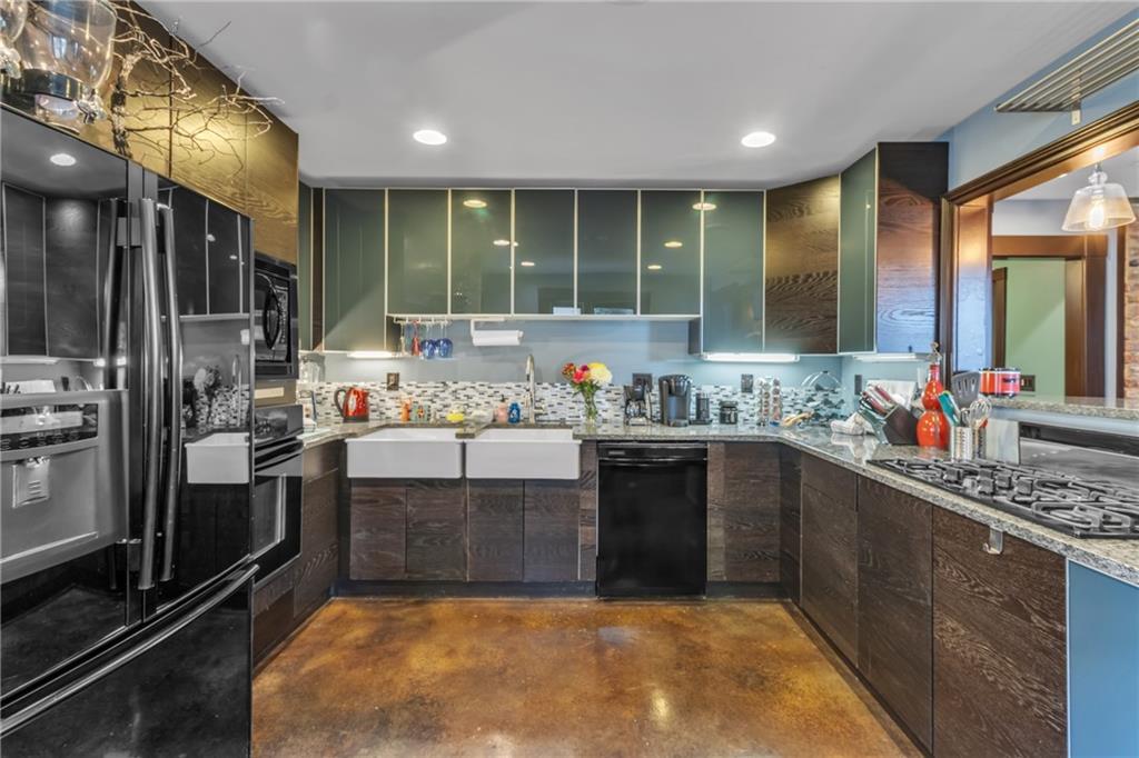 586 Auburn Avenue NE