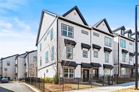 Photo of 1959 Hollywood Road NW #22, Atlanta, GA 30318 (MLS # 7855021)