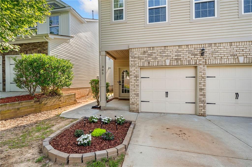 305 HIDDEN CREEK Lane
