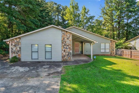 Homes For Sale - 8340 Beechwood Trace<br/> Riverdale, GA 30274
