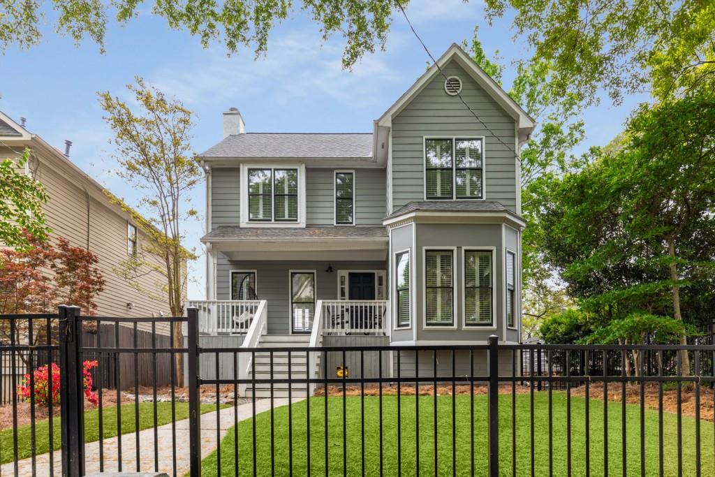 907 Edgewood Ave NE