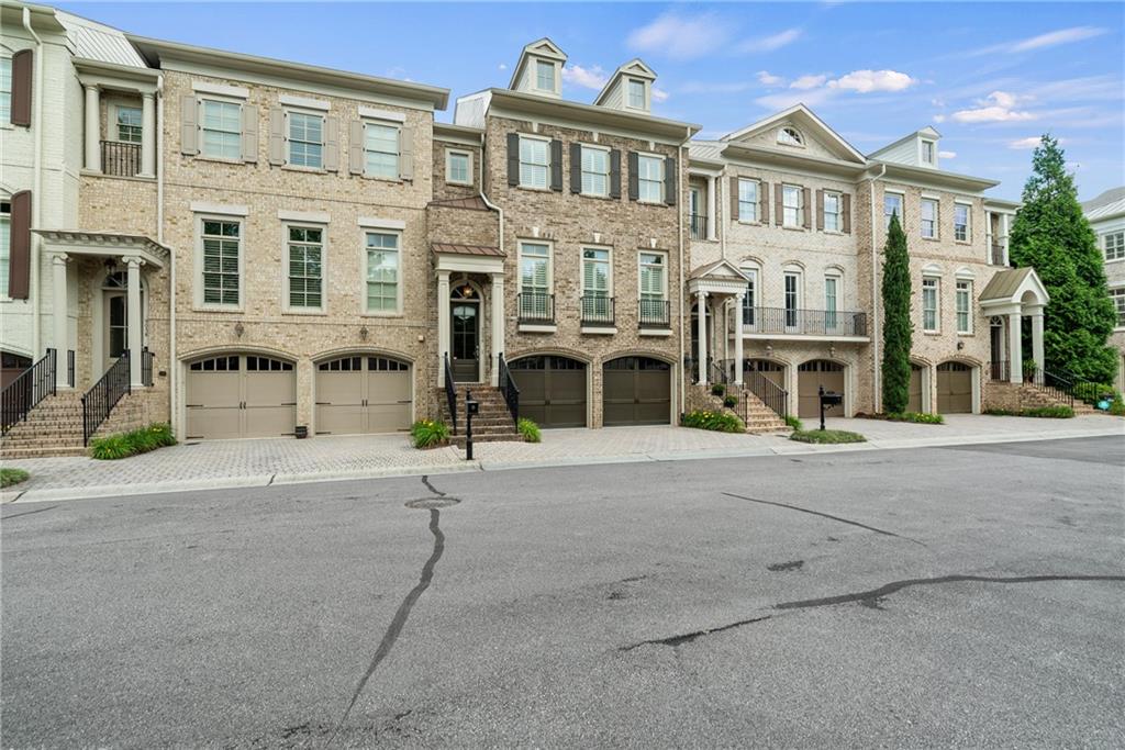 9056 Riverbend Manor, Alpharetta, Georgia image 4