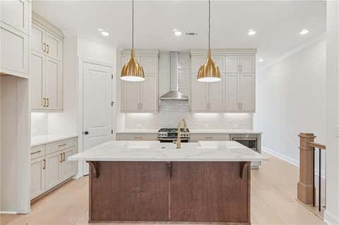 Townhouse For Sale - 1002 Crown Oak Street #40<br/> Johns Creek, GA 30022