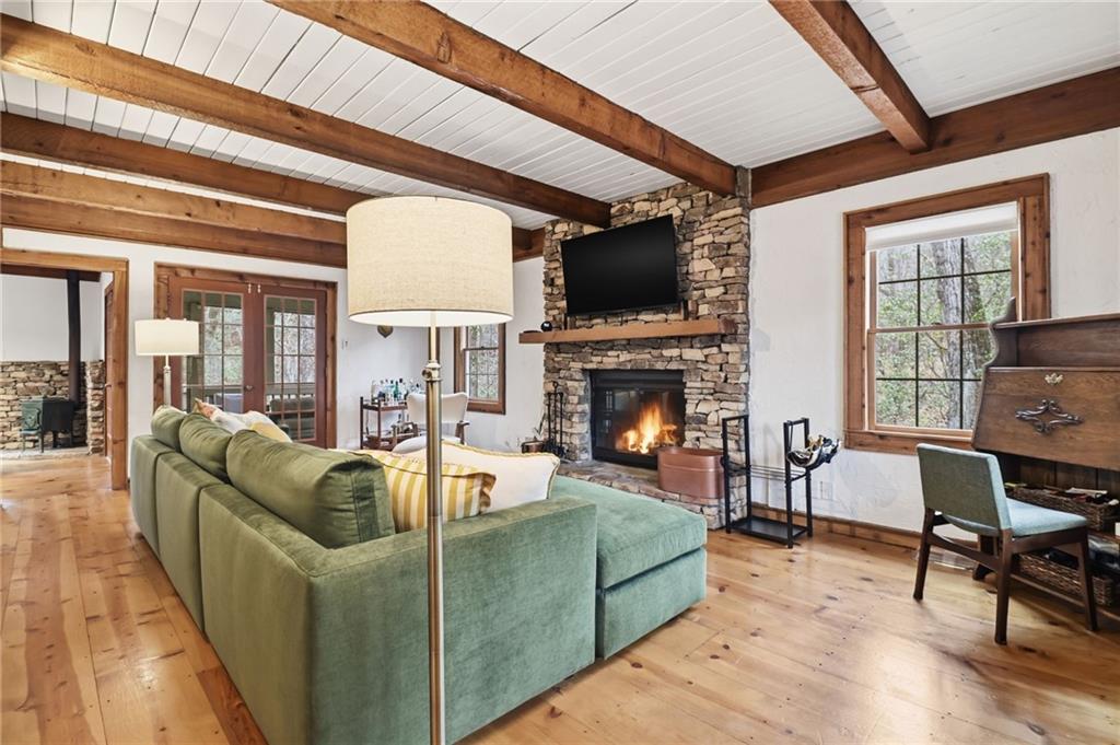 110 Sleeping Fawn Knoll