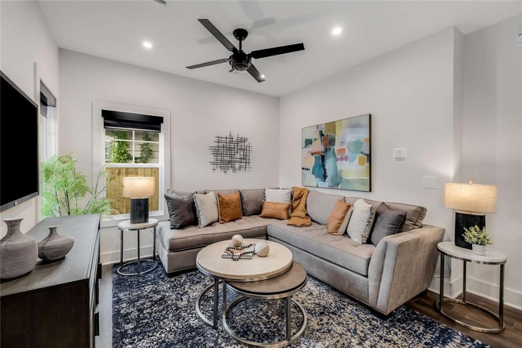 991 Hampton Street NW