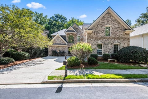 Homes For Sale - 2045 River Falls Drive<br/> Roswell, GA 30076