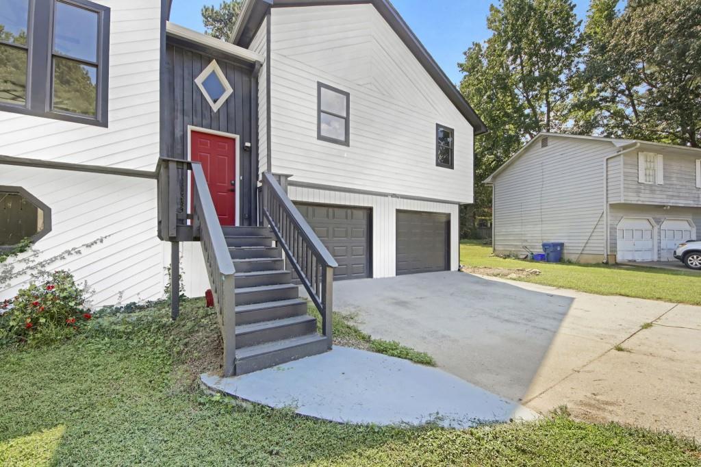 295 LAMDEN Court