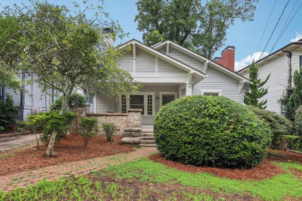 Classic Ansley Park Craftsman Just Steps from Atlanta’s Best. Perfectly situated in the heart of historic Ansley Park, this timeless 4-bedroom craftsman offers an ideal blend of charm, livability, and location. The light-filled interior showcases 10-foot ceilings and expansive wall space—designed for displaying a statement art collection. The main level features two spacious bedrooms, while the upper level offers two more, including the private primary suite with Atlanta skyline views. Whether you’re enjoying morning coffee or hosting friends, the large front porch invites relaxation and connection. From here, you’re just steps to the Atlanta BeltLine, Piedmont Park, and the Botanical Garden, with Colony Square’s restaurants, IPIC movie theatre, and vibrant nightlife only a short stroll away.
With its thoughtful layout, generous proportions, and unbeatable location, this Ansley Park gem is ready for its next chapter.