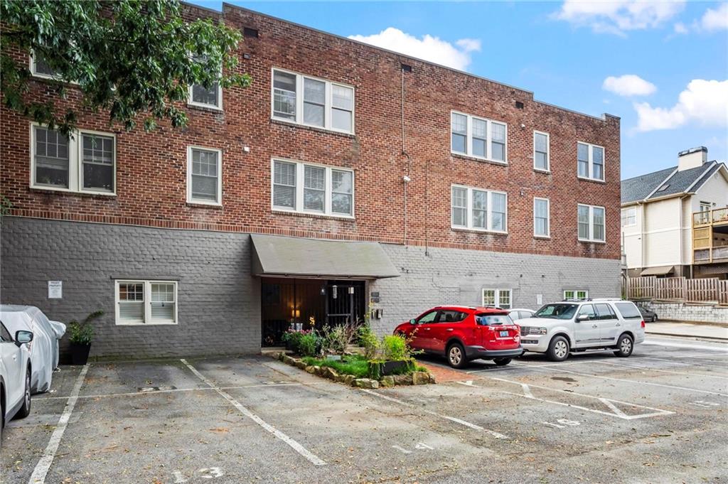1026 Saint Charles Avenue NE 11