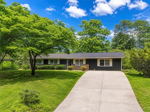 Homes For Sale - 3102 Hamilton Road<br/> Lawrenceville, GA 30044
