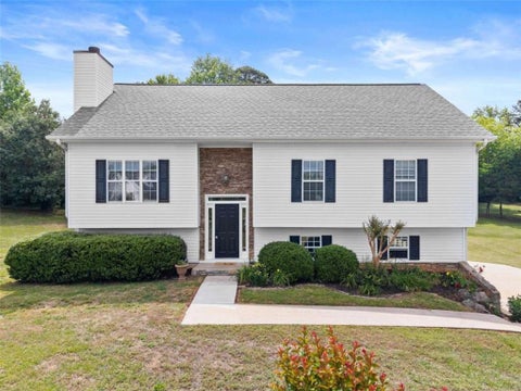 Homes For Sale - 6201 Green Mountain Lane<br/> Hall County, Clermont, GA 30527