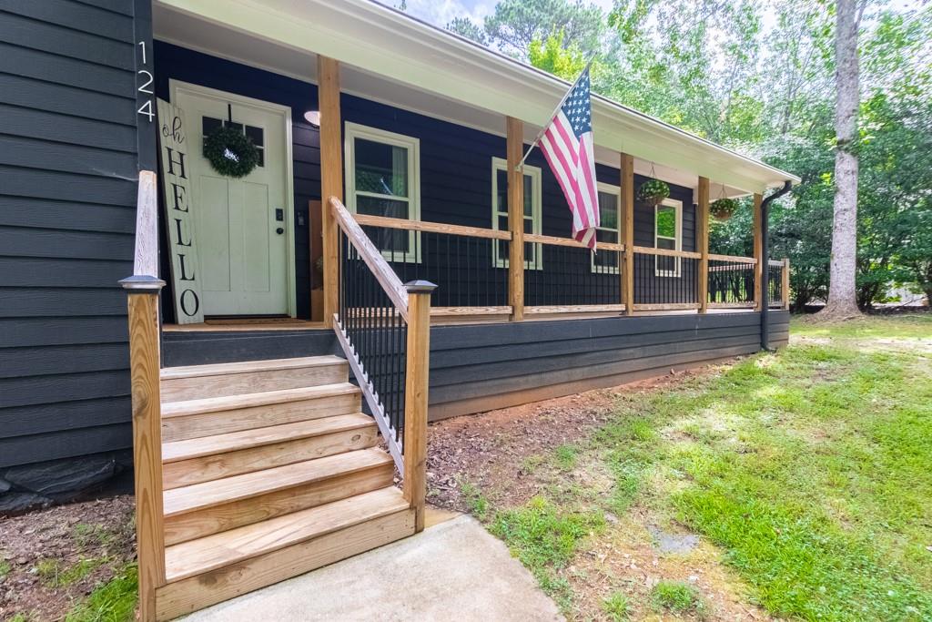 Owners have completely transformed this beautiful home!
Located in one of the most sought-after areas, this fully renovated 4-bedroom, 2-bath beauty combines thoughtful design with top-tier upgrades across 2,176 square feet of living space. Tucked on a flat, fenced-in .6-acre lot with both front and back yards, it’s the perfect blend of indoor comfort and outdoor living.
The heart of the home — the mid-level kitchen and living area — has been completely transformed with new countertops, sleek new cabinetry, and premium appliances. A few steps down, the fully finished lower level features a private bedroom and flexible living space, ideal for guests, a home gym, or a cozy media room.
All bathrooms have been fully updated, and the entire home has been repainted to reflect a fresh, modern style. Outside, you’ll love the brand-new wraparound porch, spacious back patio with a pergola, and a large, versatile shed that can serve as a workshop, studio, or storage haven.
Other standout features include:
-Allergy-friendly central air with HEPA UltraAire 98H filtration
-High-end gutter guards
-Multi-level layout offering great flow and separation of space
Whether you're hosting friends or enjoying a quiet night in, 124 Dockside Downs offers the space, style, and flexibility to match your lifestyle.