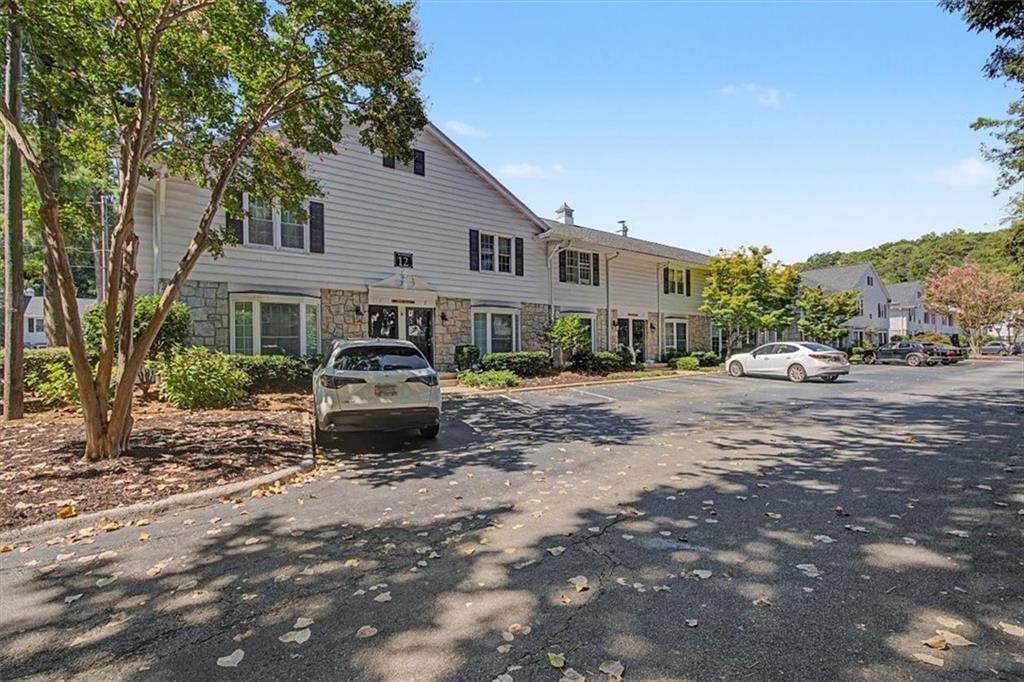 136 Peachtree Memorial Drive NW RI 5