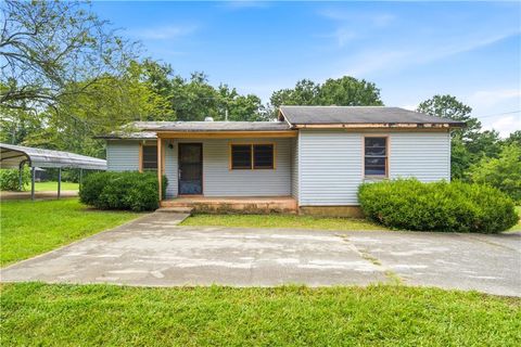Homes For Sale - 535 Kent Road<br/> Carroll County, Bowdon, GA 30108
