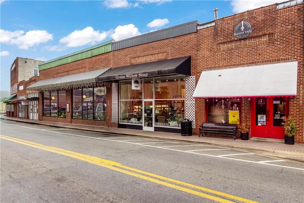 28 N Main Street