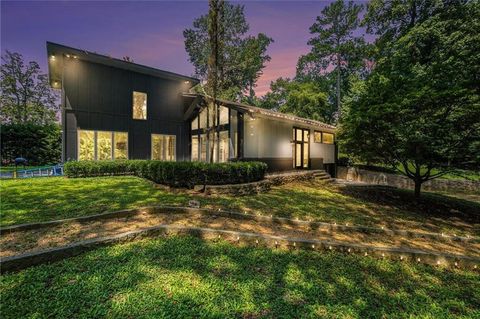 1087 Lee Circle NE Atlanta GA 30324