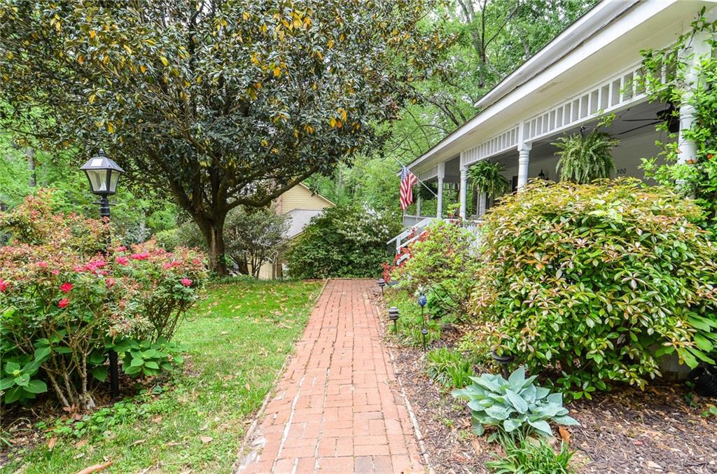 5500 Georgetown Trace, Lilburn, Georgia image 3