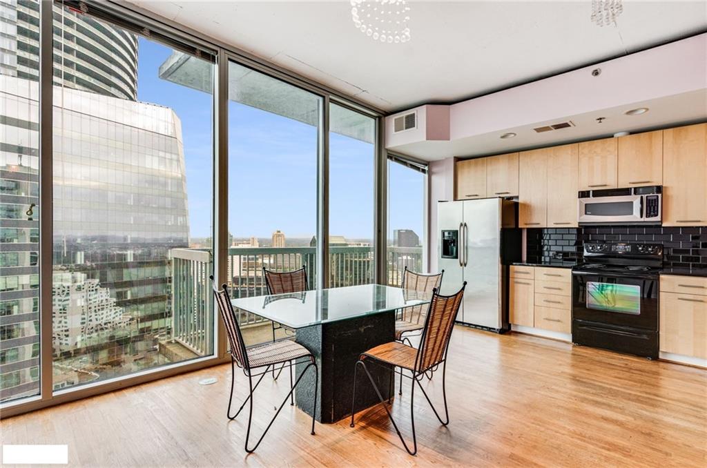 3324 Peachtree Road NE 2515