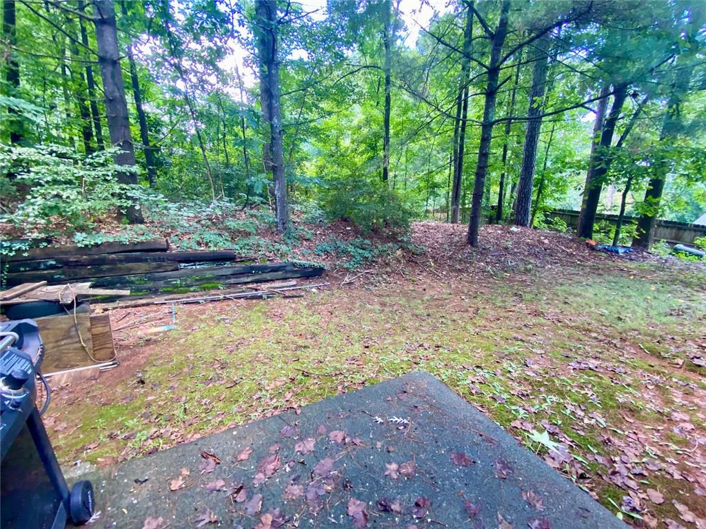 906 Park Forest Drive NW
