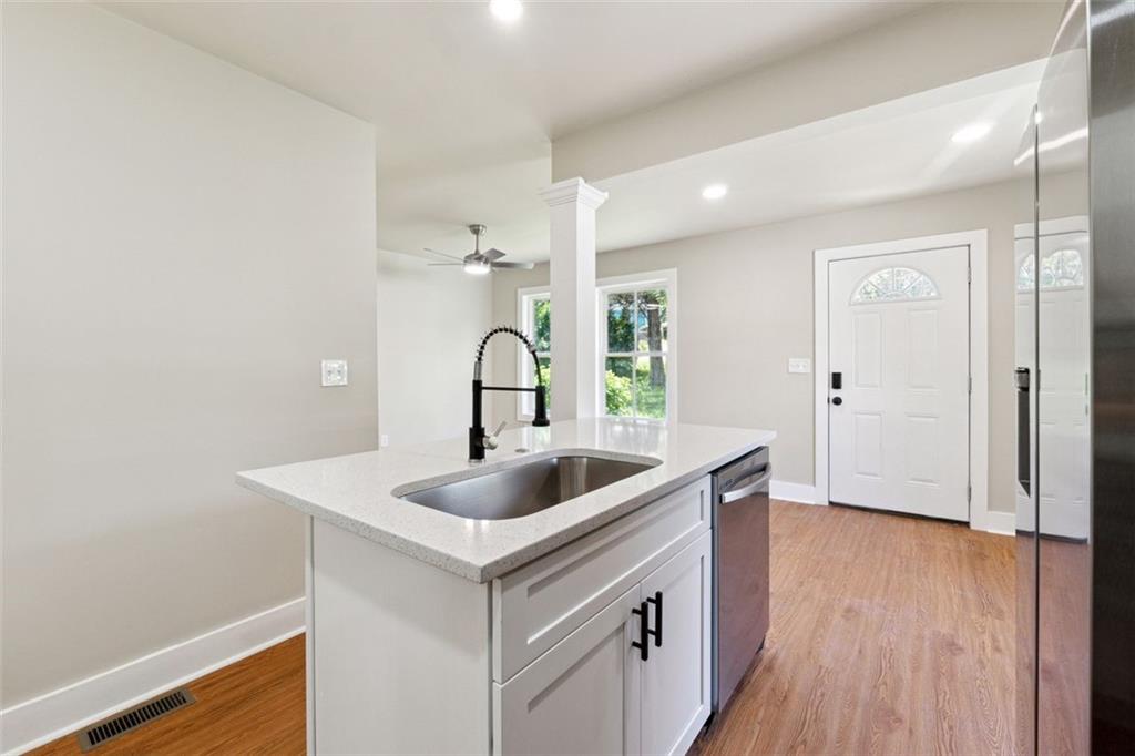 2081 Verbena Street, Atlanta, Georgia image 6