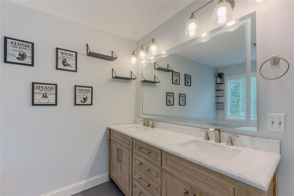 2812 Oak Vista Way