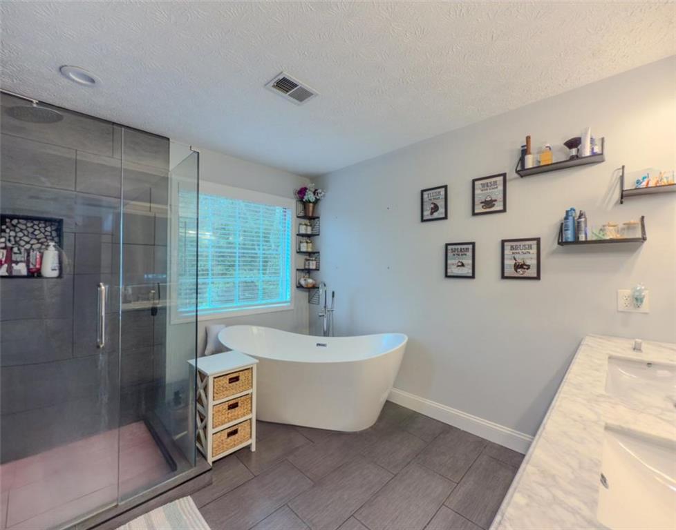 2812 Oak Vista Way
