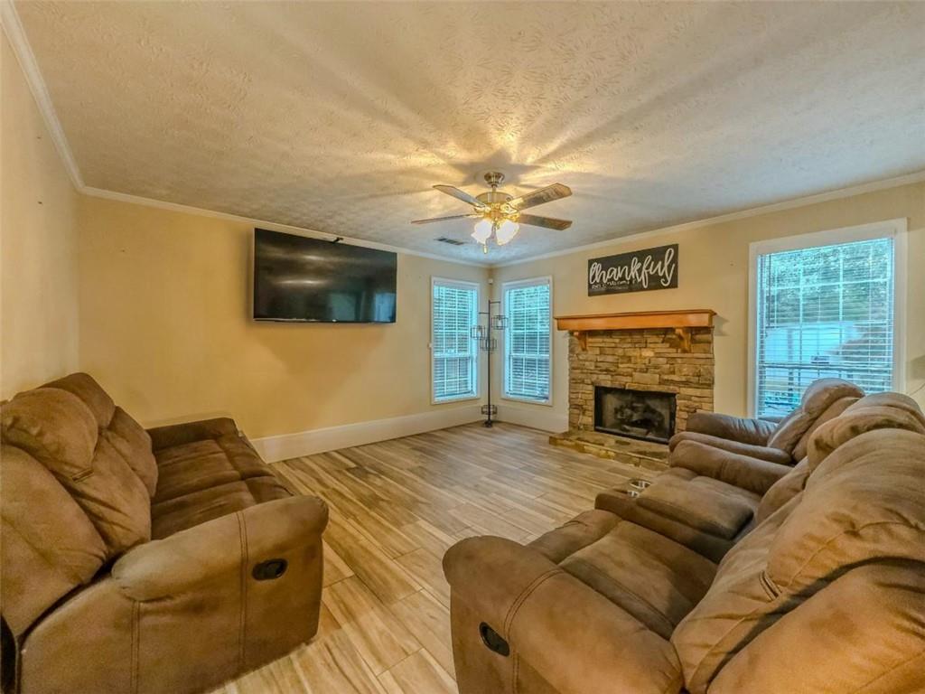 2812 Oak Vista Way
