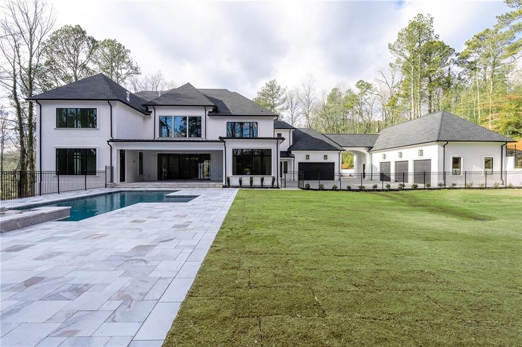 5211 Powers Ferry Road