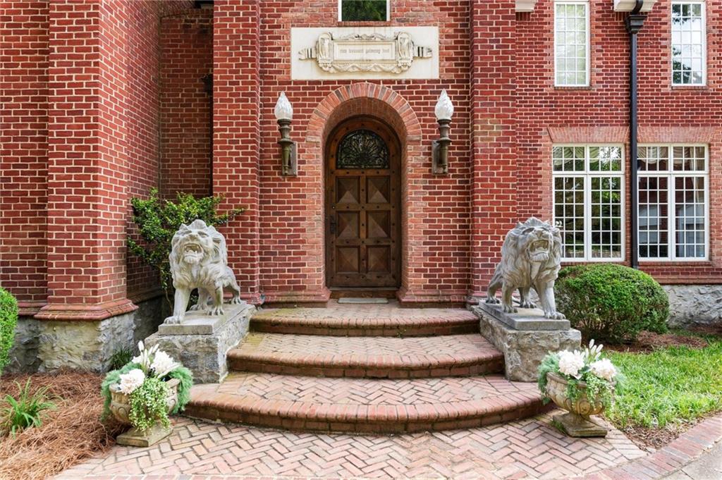 3863 Streamside Drive S