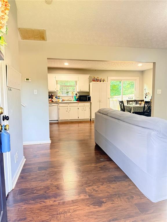 4400 Leafview Drive
