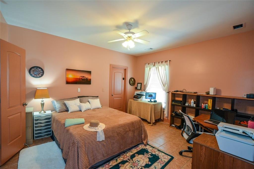 3740 Duckcove Way, Cumming, Georgia image 37