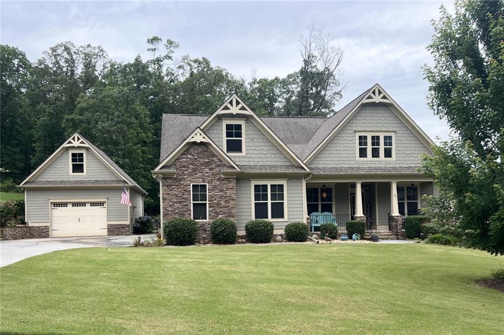 37 Grand Georgian Court NE