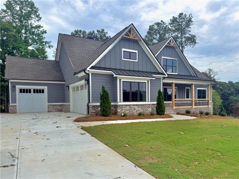 Homes For Sale - 42 Amelia Court<br/> Covington, GA 30014