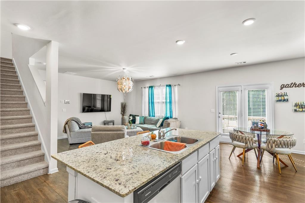 499 Walnut Grove Way